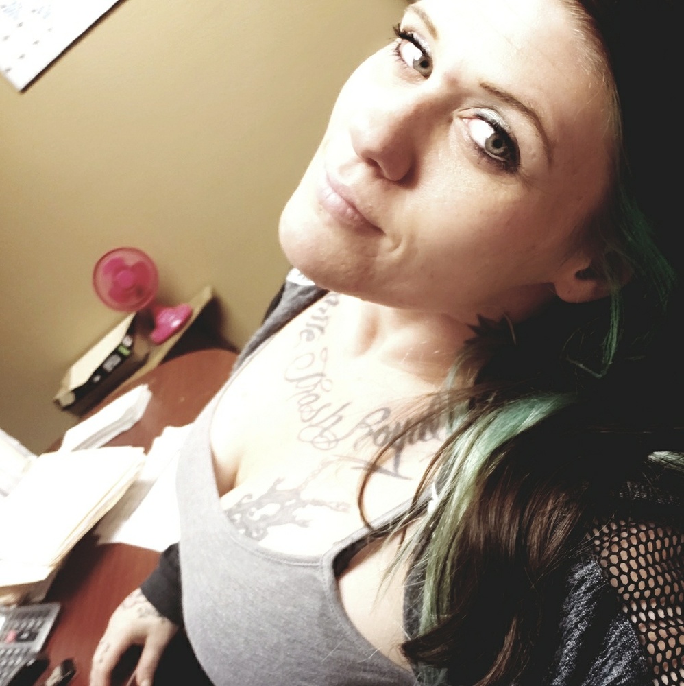 Meet your Posher, Courtney